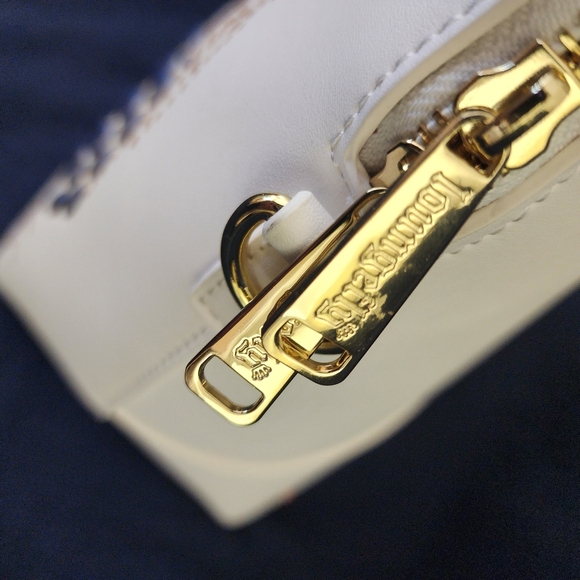 Loungefly Elvis Aloha Jumpsuit Crossbody Brand New With Tags - Picture 11 of 11